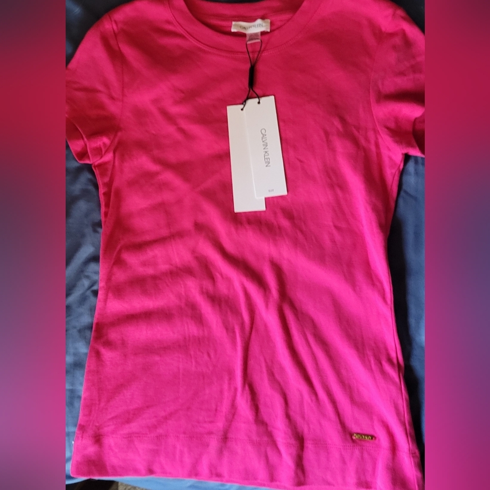 NWT Calvin Klein Womens Fuchsia Tee XS